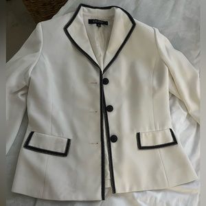 Women’s blazer
